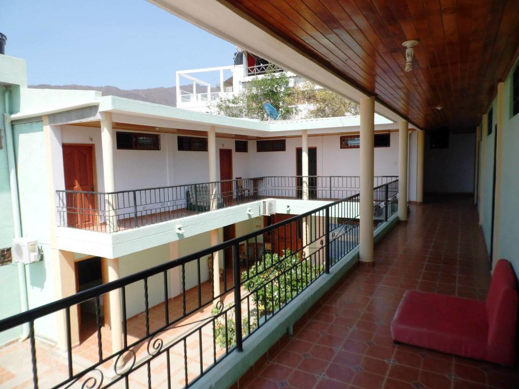 Hostal Dumbira Таганга Екстер'єр фото