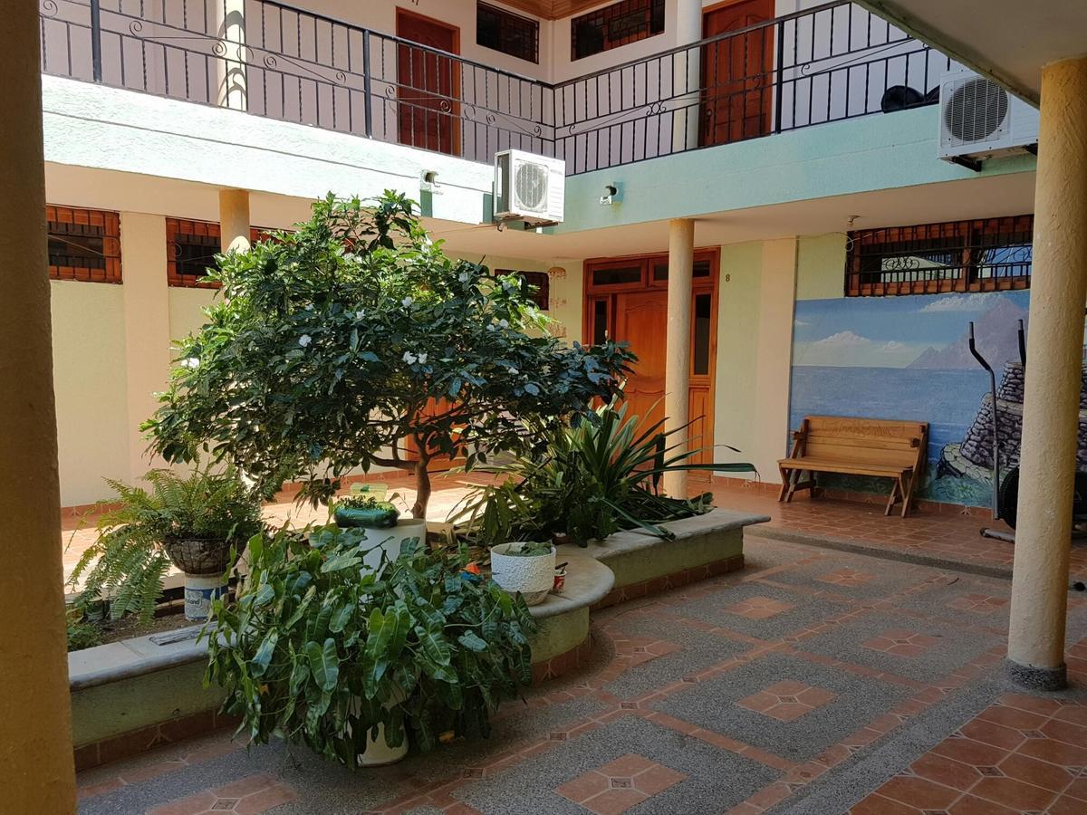 Hostal Dumbira Таганга Екстер'єр фото