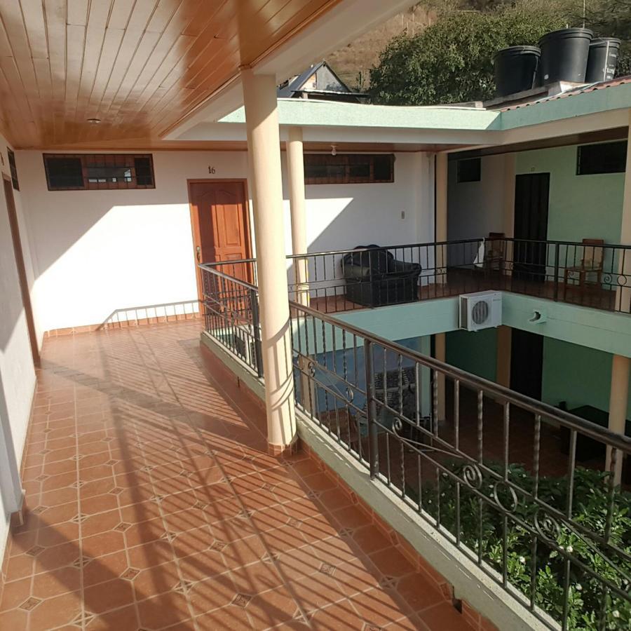 Hostal Dumbira Таганга Екстер'єр фото