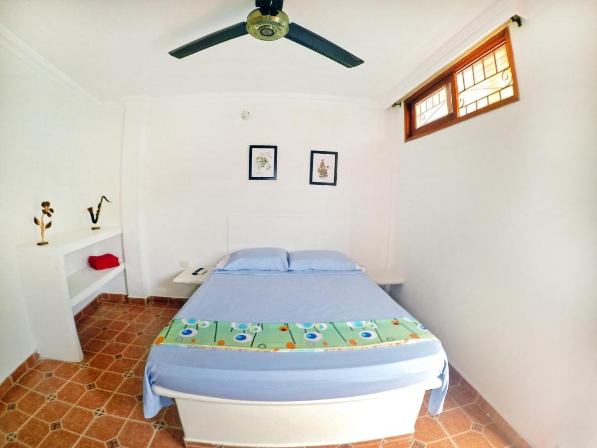 Hostal Dumbira Таганга Екстер'єр фото