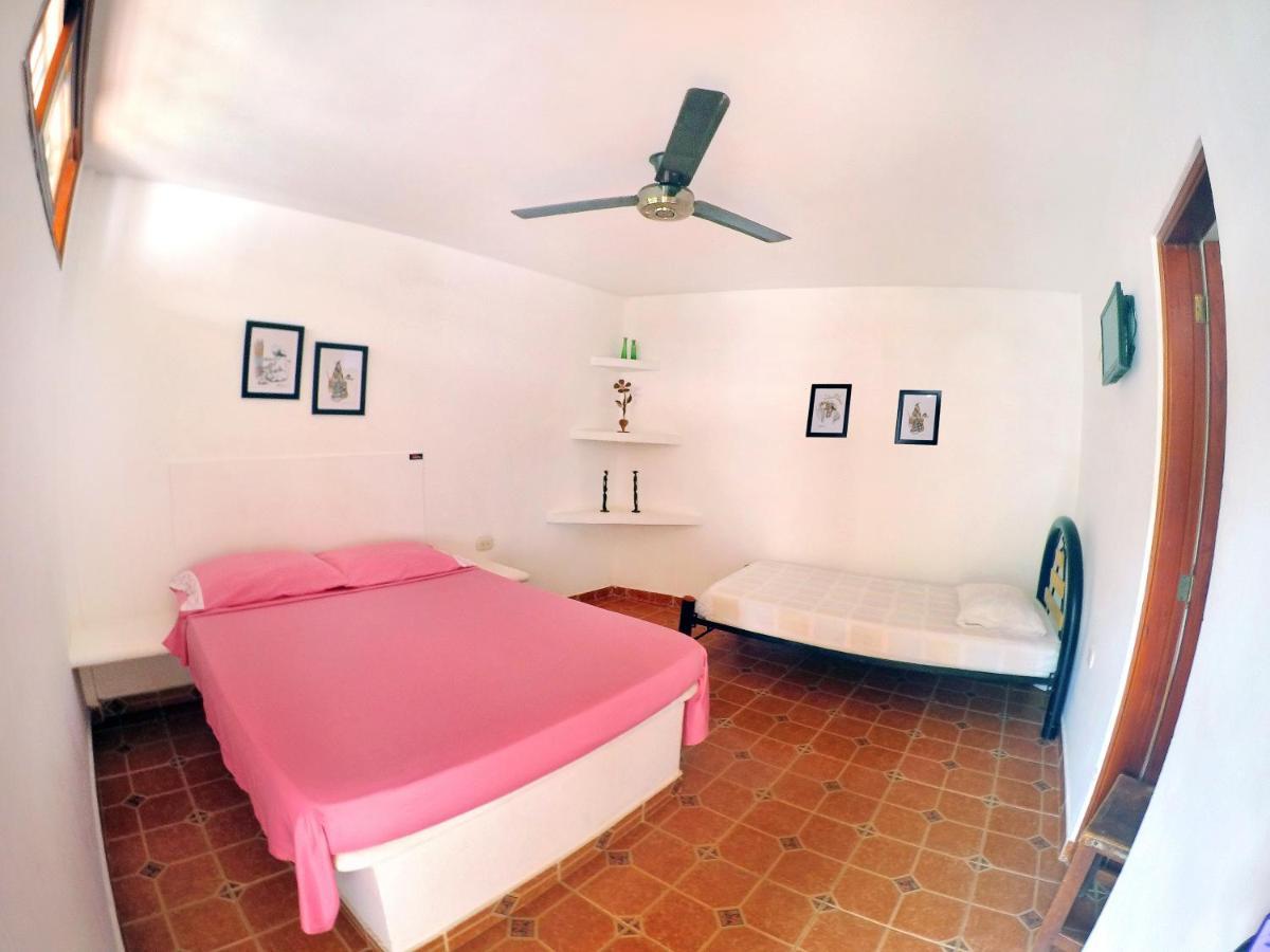 Hostal Dumbira Таганга Екстер'єр фото