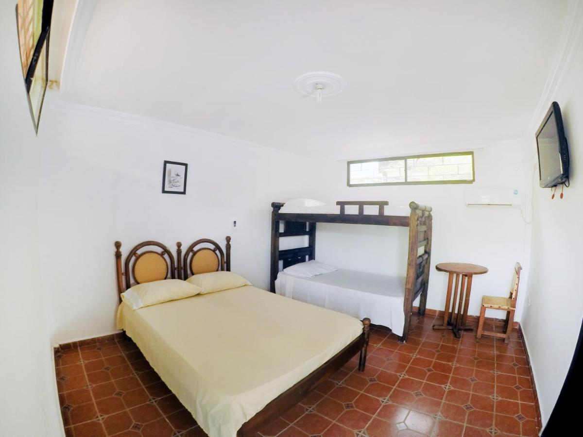 Hostal Dumbira Таганга Екстер'єр фото